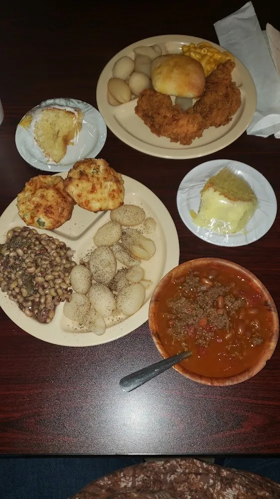 Chili New Potatoes Peas Mex Cornbread & Dessert